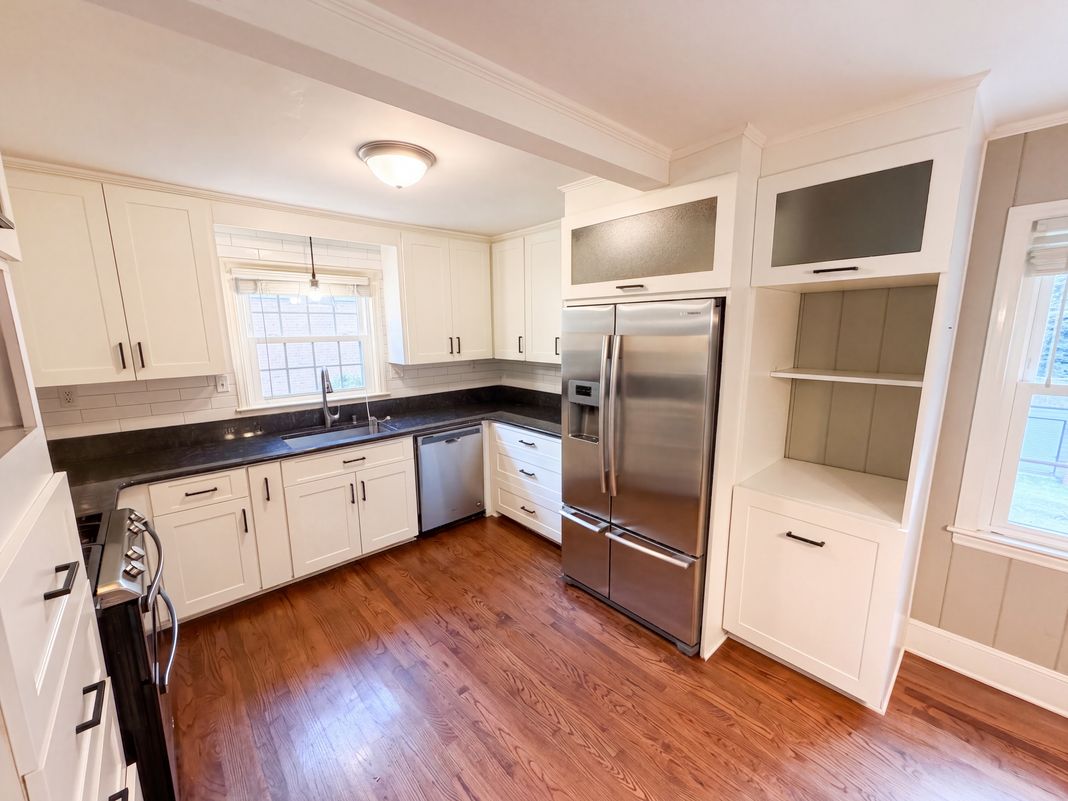 Property photo 2 of 1527 Burnley Rd