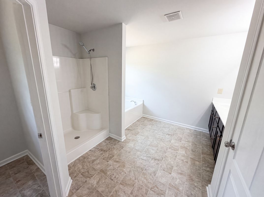 Photo 16 of 23 of 212 Summergate Ln, Villa Rica, GA