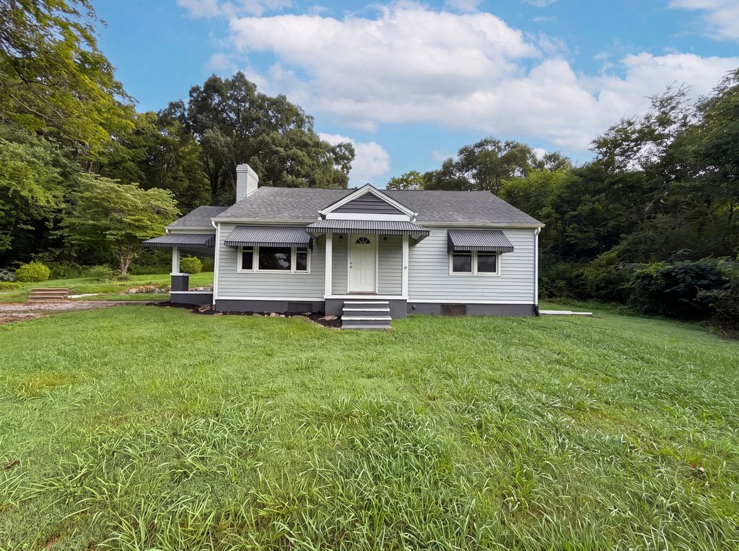 Property photo 1 of 119 Old State Cir