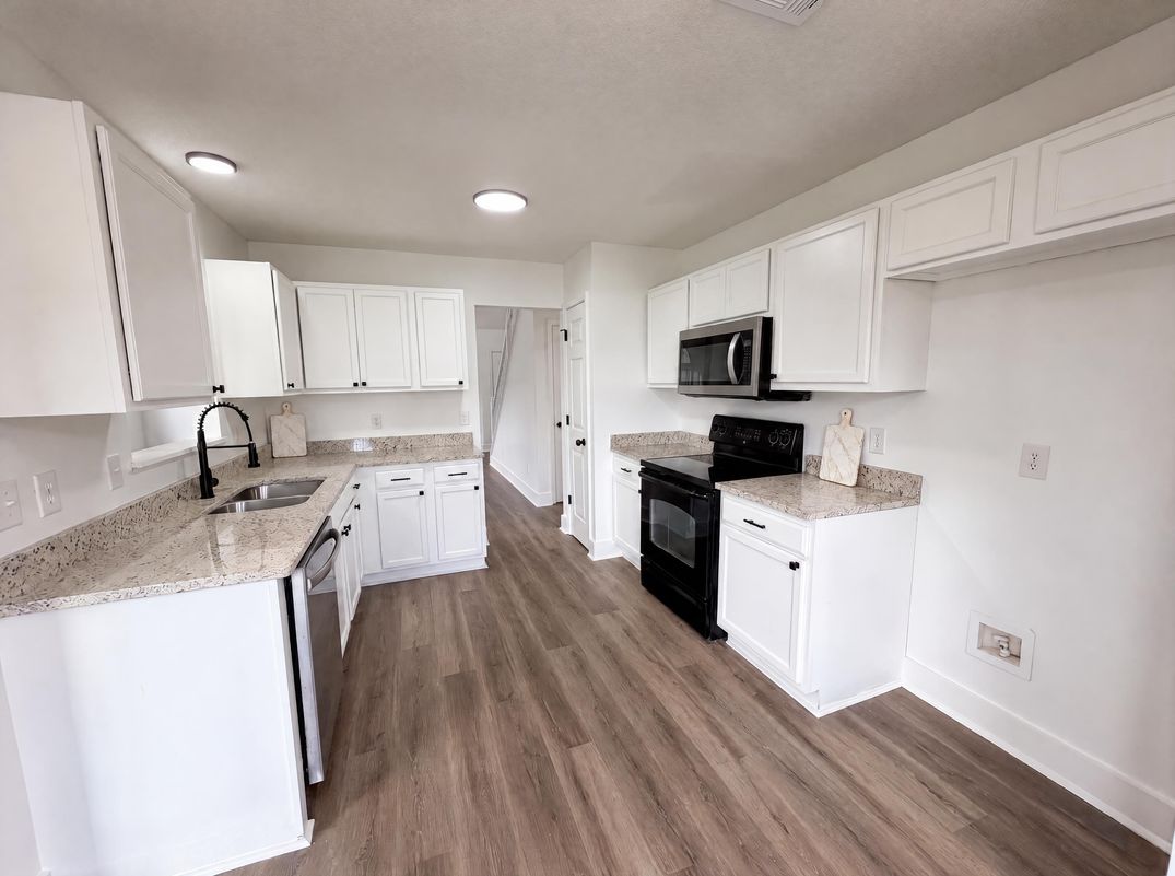 Property photo 2 of 349 Ridgehill Dr