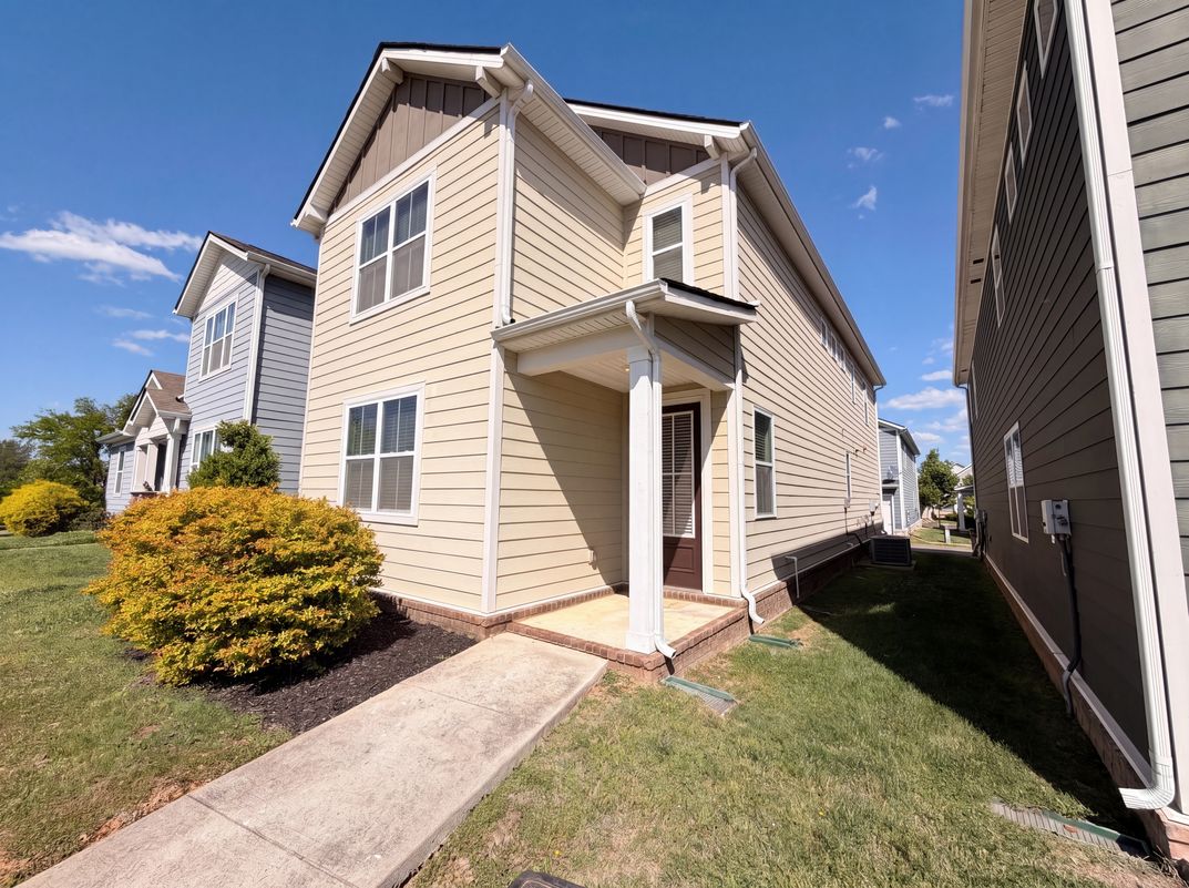 Property photo 1 of 415 Prestige Ct