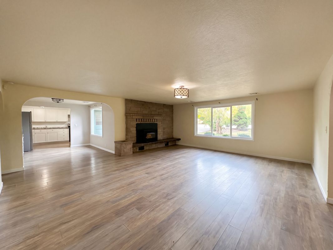 Property photo 3 of 1213 Boulevard Rd SE