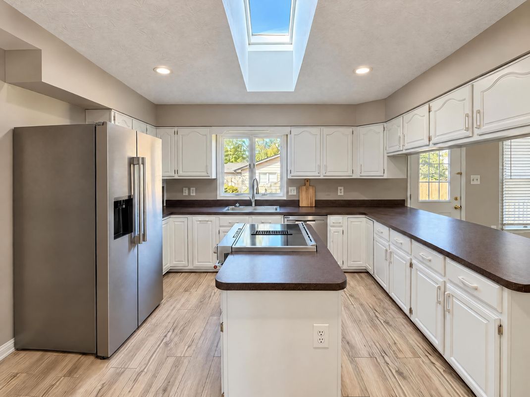 Property photo 2 of 3907 Prosperity Ave