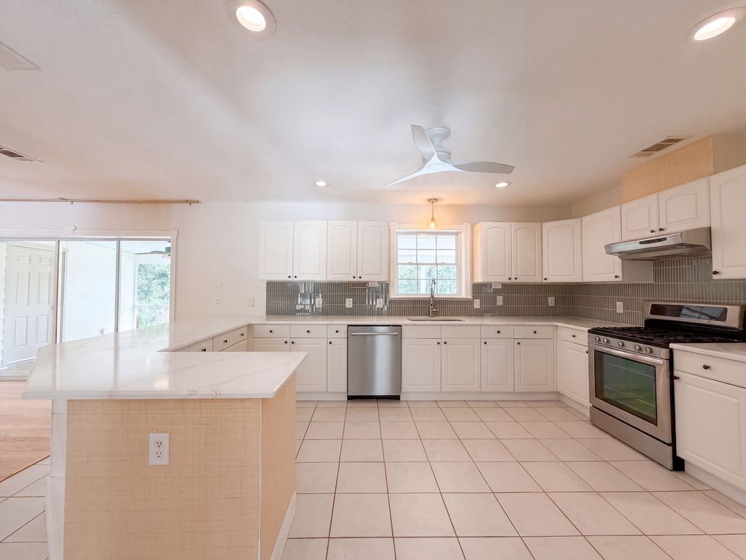 Property photo 2 of 5438 Cold Spring Ln