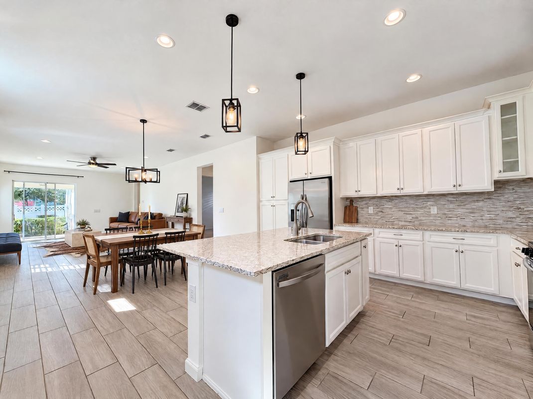 Property photo 2 of 724 Winterside Dr