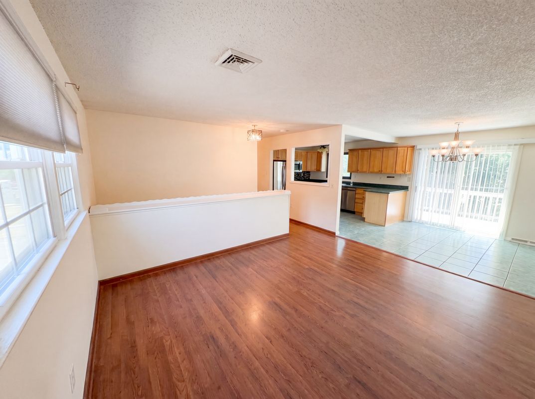 Property photo 3 of 24 Hogan Ct