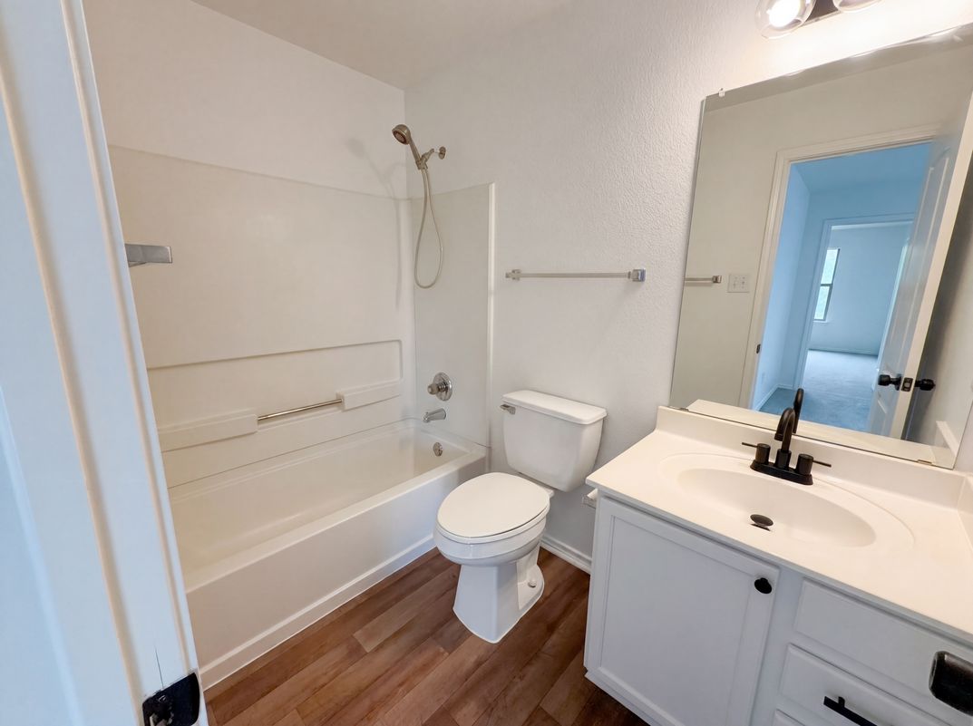 Photo 18 of 20 of 5406 S Hearsey Dr, Austin, TX