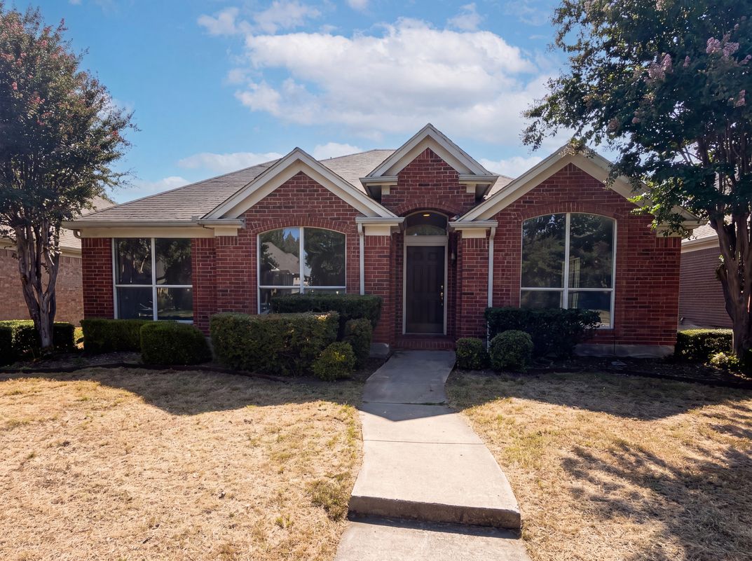 Property photo 1 of 7008 Chateau Dr