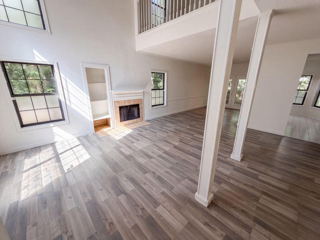 Property photo 3 of 506 Mansard Walk