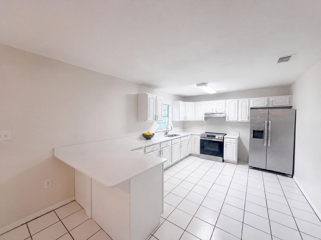 Property photo 2 of 715 Drawdy Rd