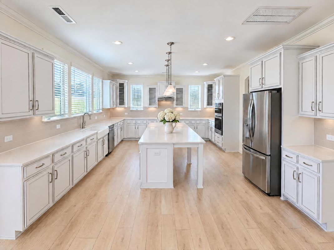 Property photo 2 of 1408 Brooksland Pl