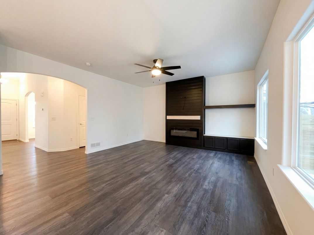 Property photo 3 of 745 Mount Massive St