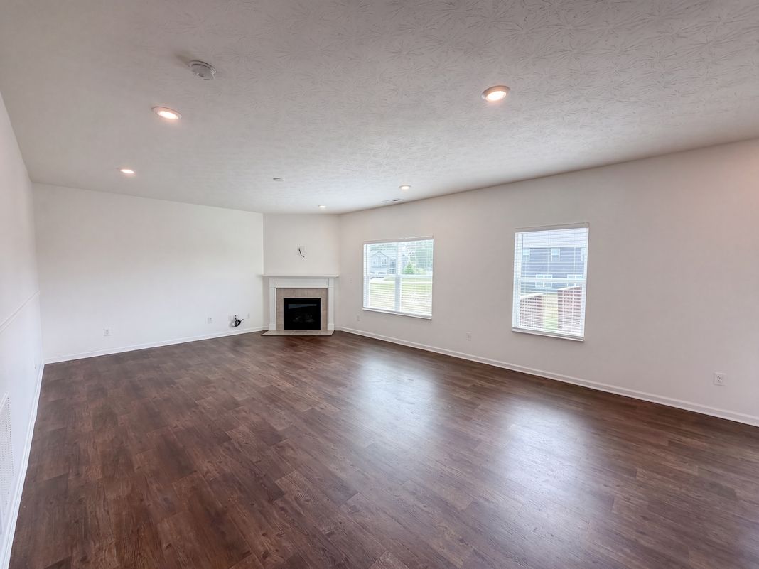 Property photo 3 of 942 Ram Dr