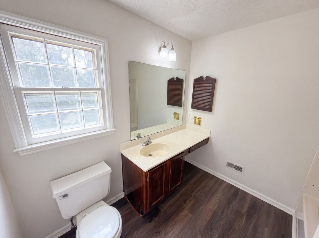 Photo 10 of 19 of 8909 Danson Dr, Charlotte, NC