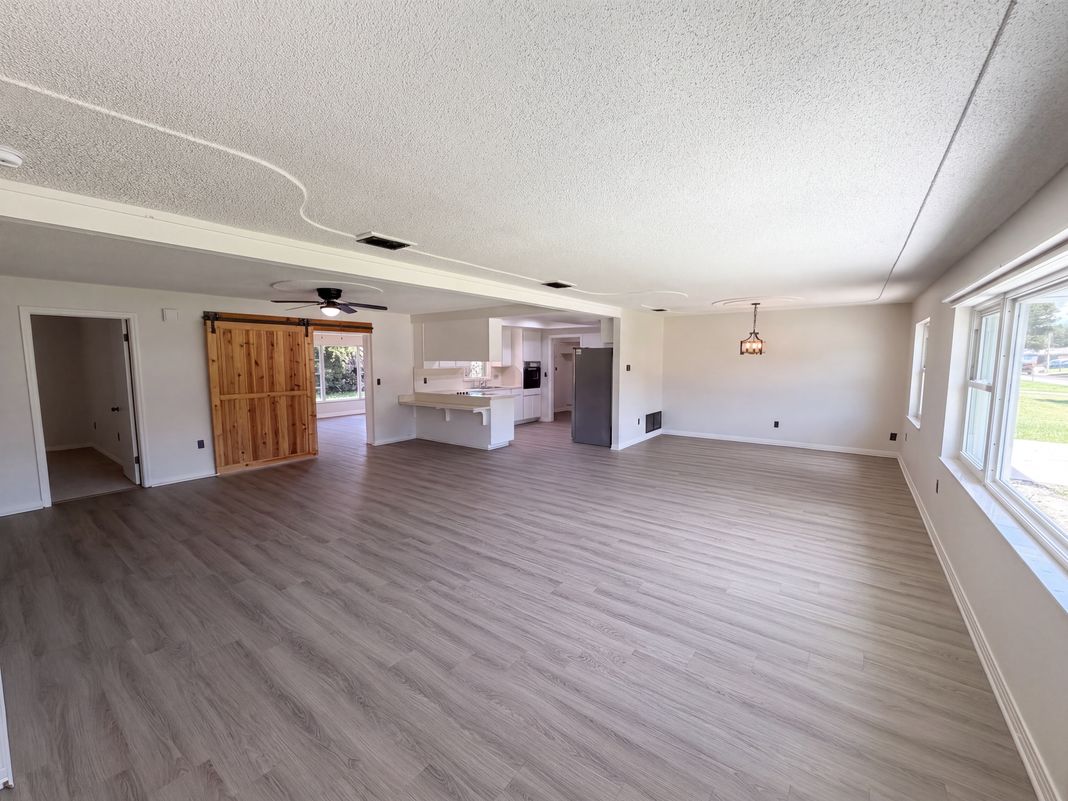Property photo 3 of 1148 Wentworth Cir