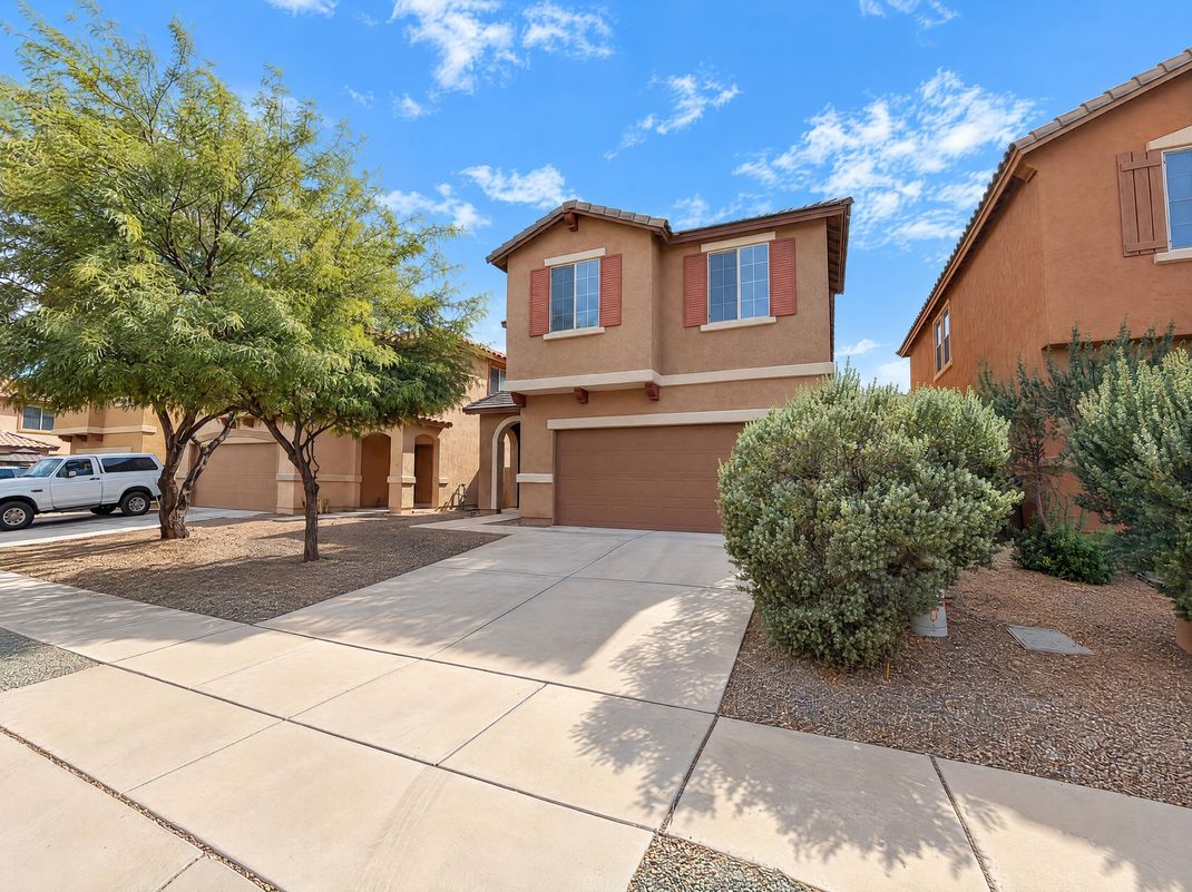 Property photo 2 of 683 W Calle Capotasto