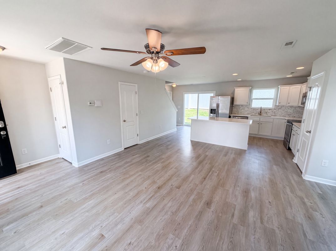 Property photo 3 of 8222 Gabon Ct