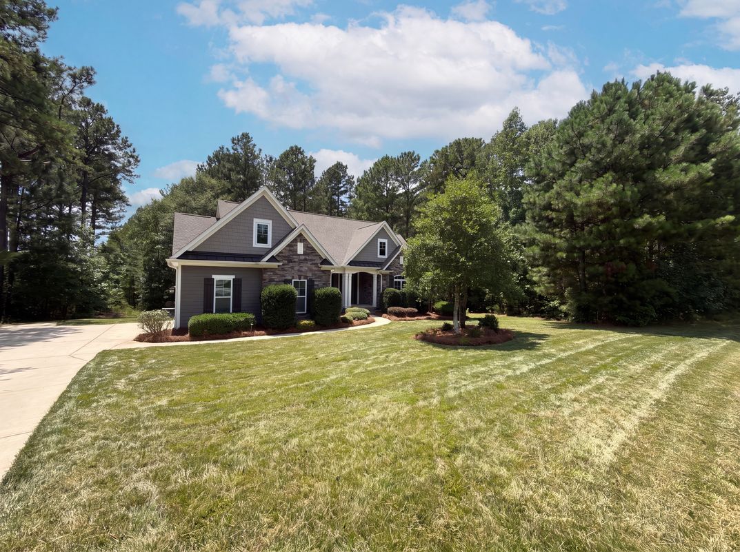 Property photo 1 of 4193 Persimmon Rd