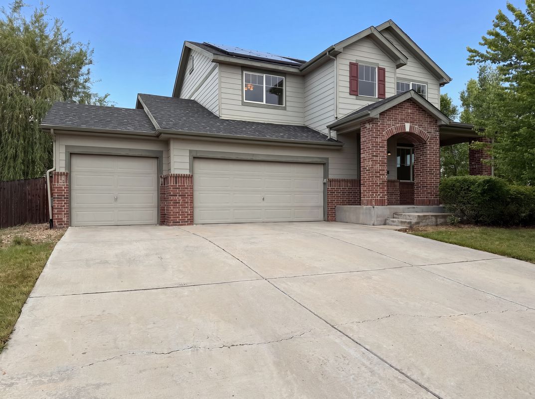 Property photo 1 of 8585 Raspberry Dr