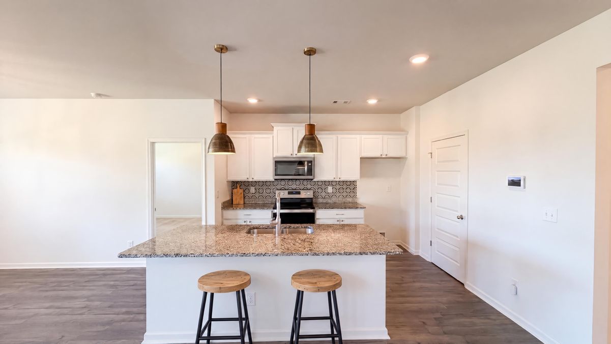 Property photo 2 of 8130 Highland Dr SW