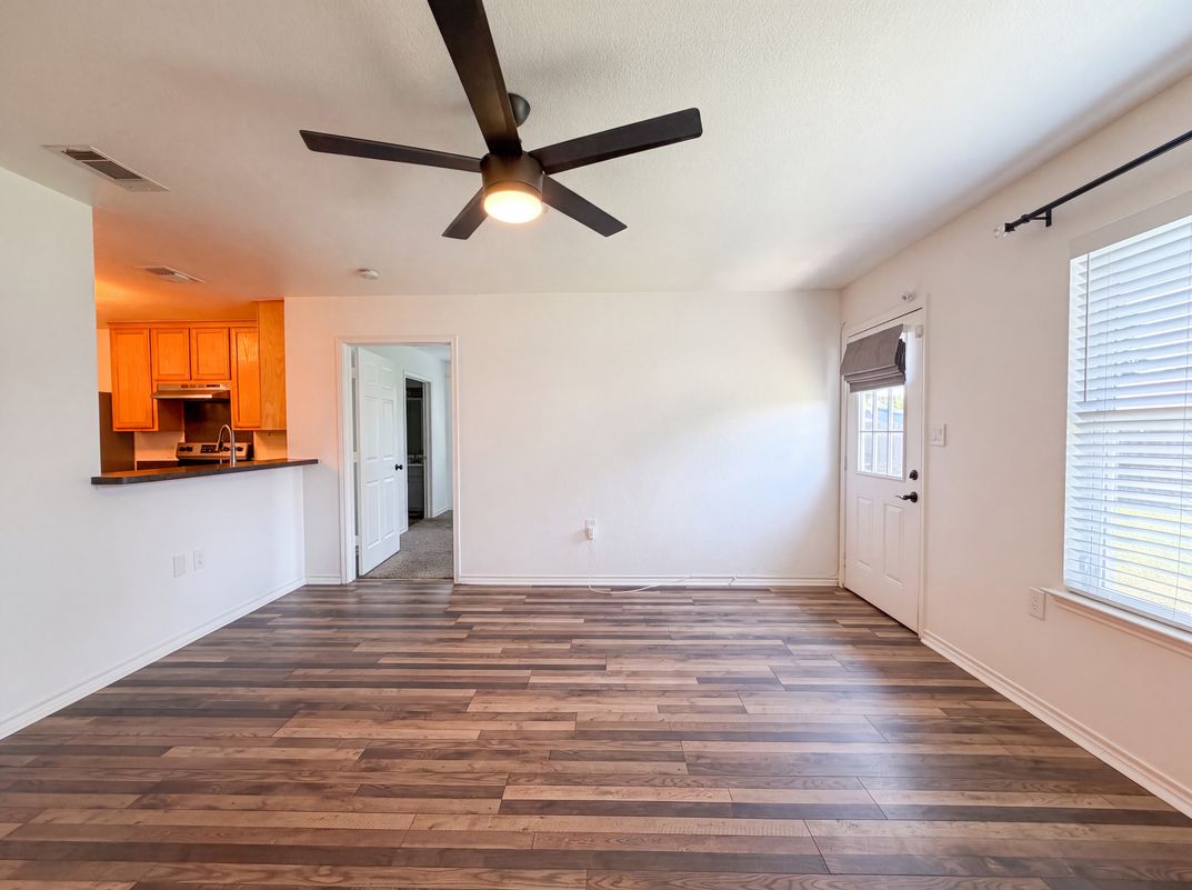 Property photo 3 of 3132 Evangeline Rd