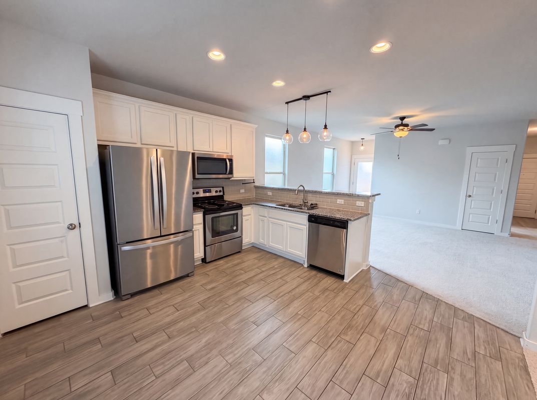 Property photo 2 of 105 Syrah Ct