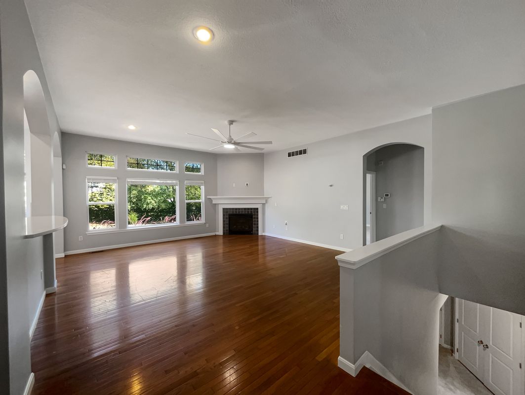 Property photo 3 of 5326 Elmwood Ln