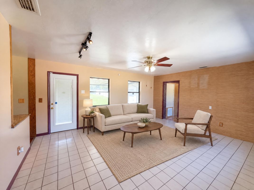 Property photo 3 of 813 Halstead St