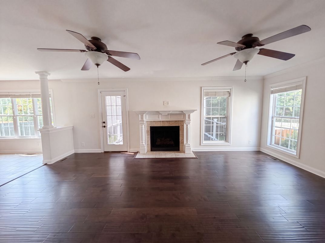 Property photo 3 of 1733 Apache Way