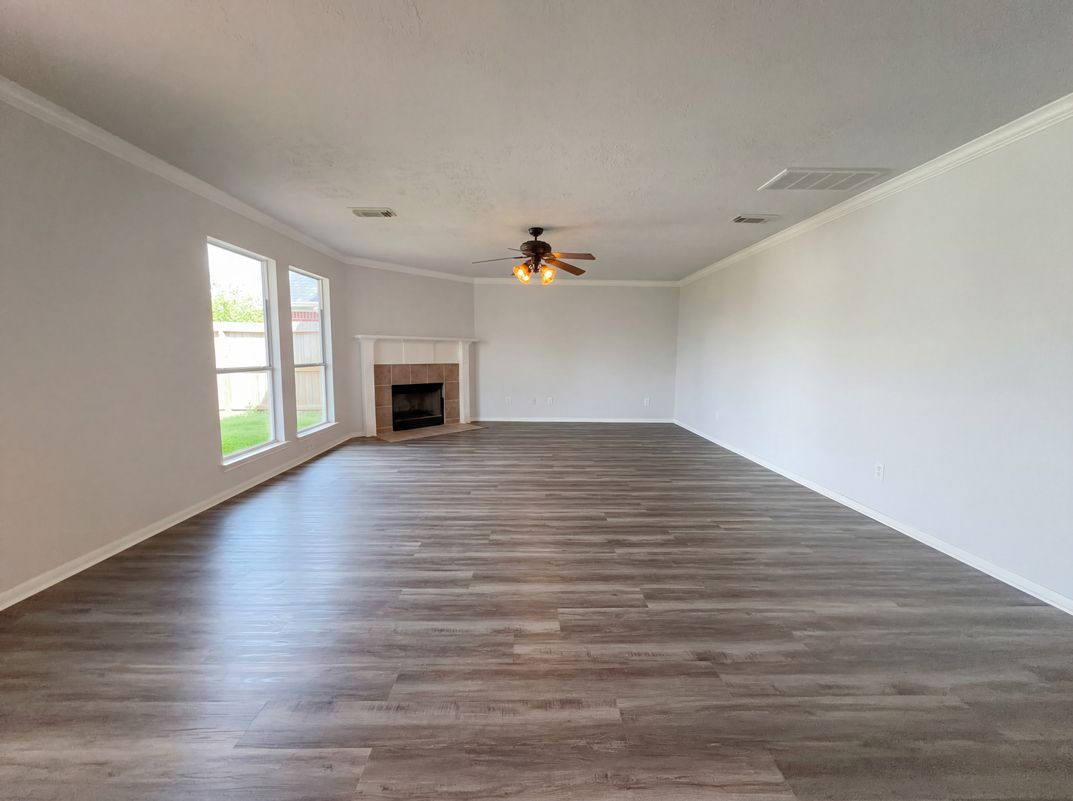 Property photo 3 of 12111 Virline Ln
