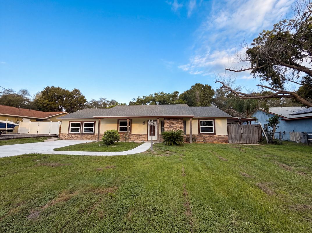 Property photo 1 of 466 Leland Dr