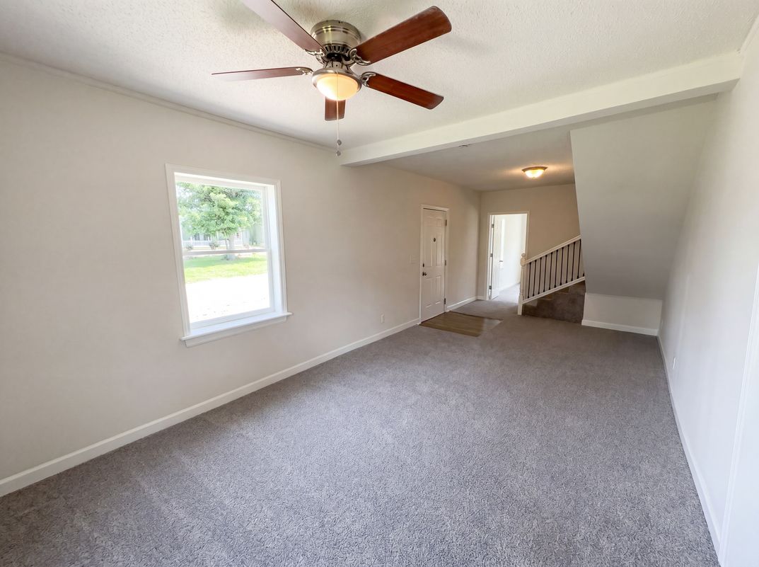 Property photo 3 of 202 E Centennial St
