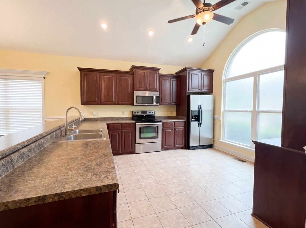 Property photo 2 of 109 Corene Ave