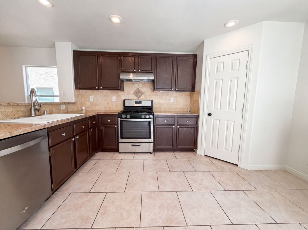 Property photo 2 of 7274 Pine Barrens St