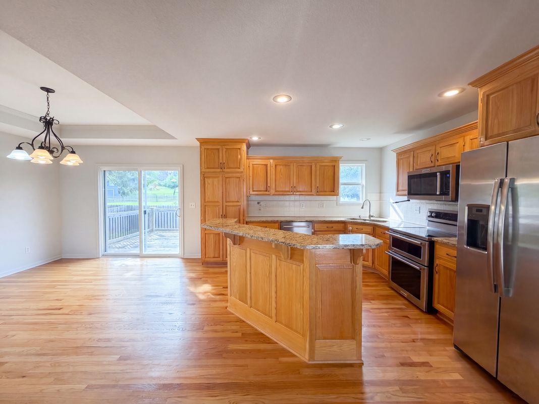 Property photo 2 of 403 S Lakeshore Dr