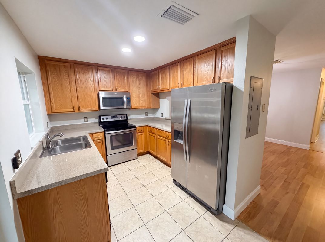 Property photo 2 of 112 Coquina Bay Dr
