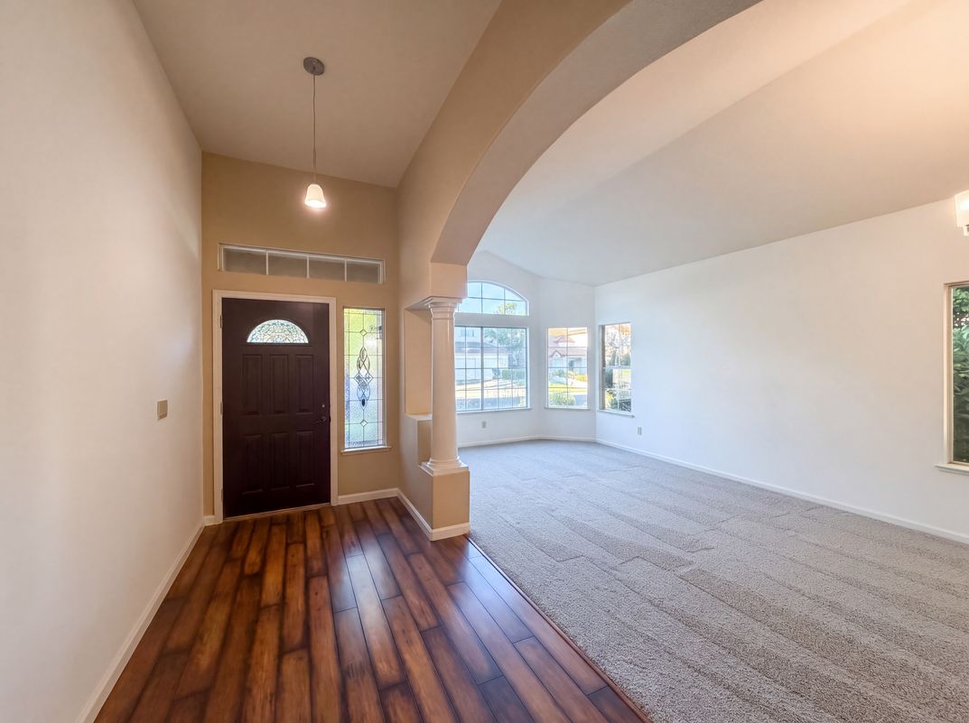 Property photo 2 of 5344 Swindon Rd