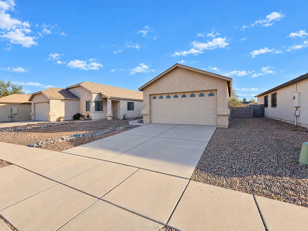 Property photo 2 of 6013 S Galiuro Dr