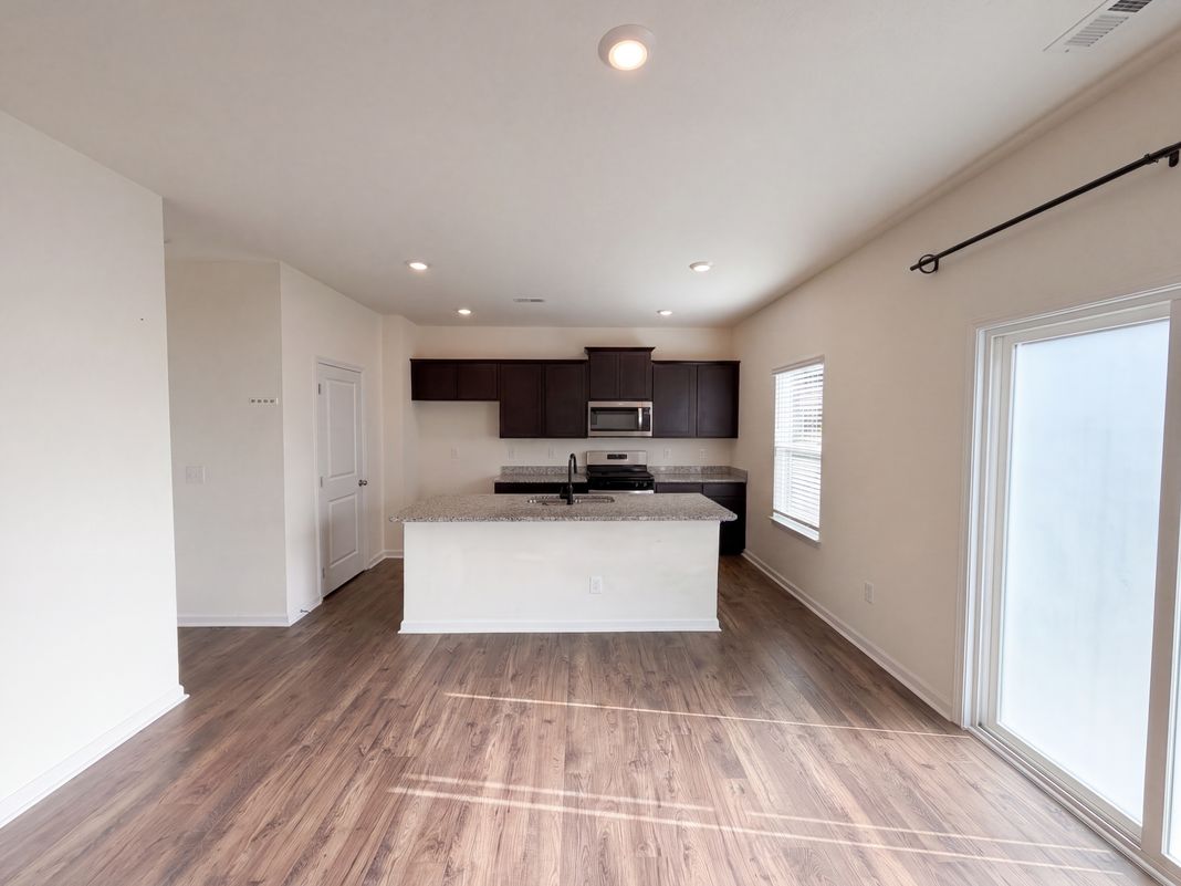 Property photo 2 of 1120 Amber Vista Ln