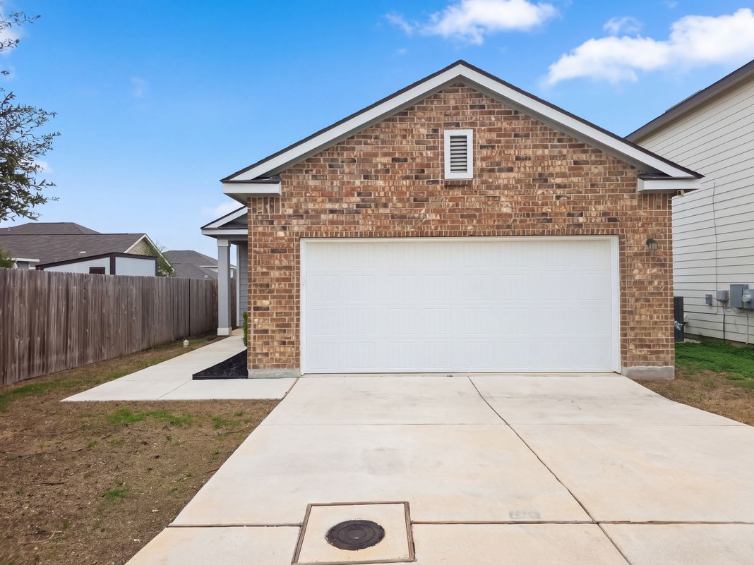 Property photo 1 of 13510 Summer Lgt