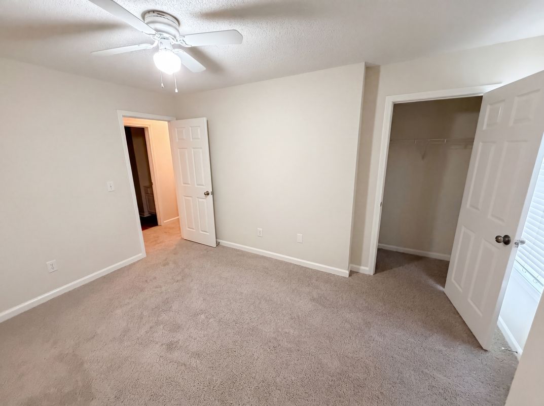 Photo 16 of 34 of 215 Twin Brook Way, Lawrenceville, GA