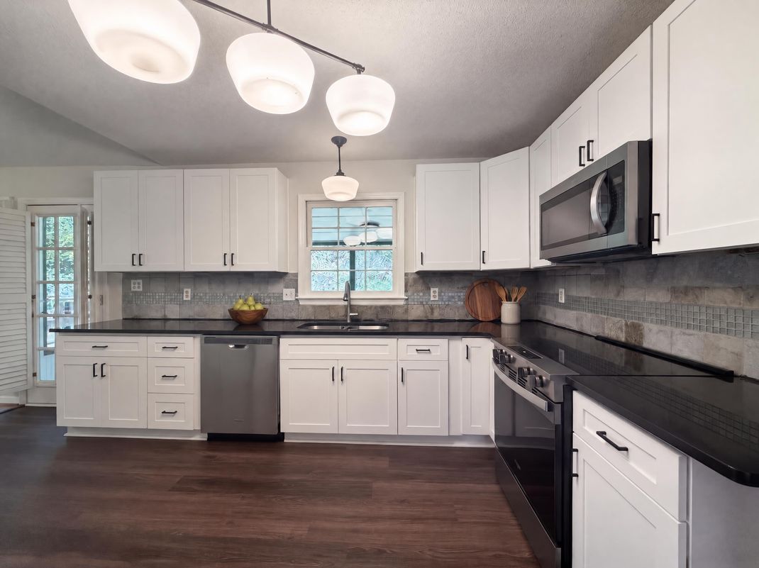 Property photo 2 of 1254 Wynford Colony SW