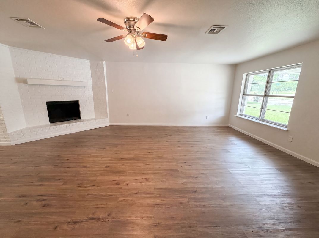 Property photo 3 of 3720 Wingate Dr