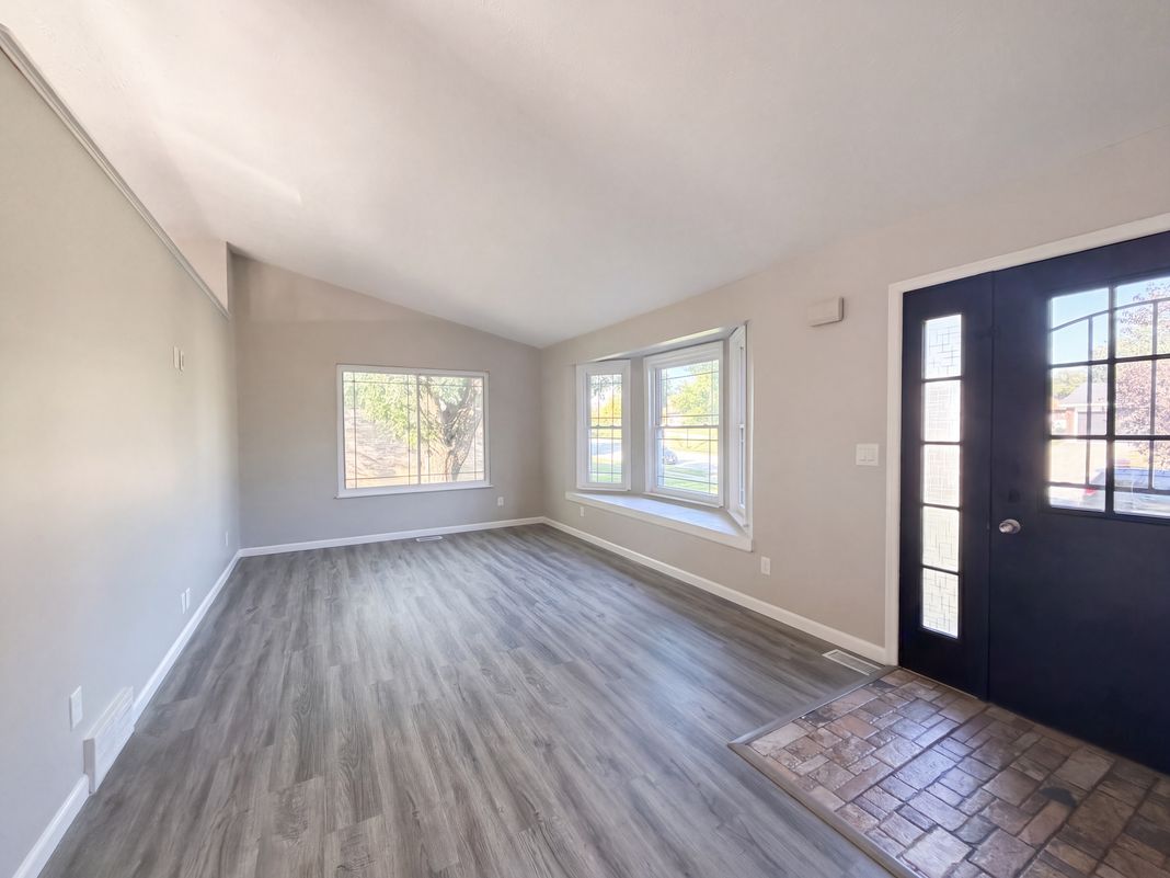 Property photo 3 of 1148 Navaho Dr