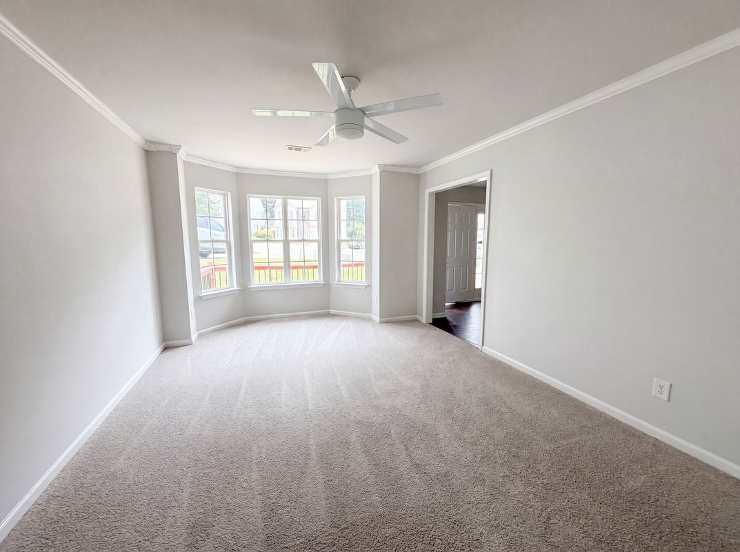 Photo 10 of 23 of 4024 Fifendrum Ln, Charlotte, NC