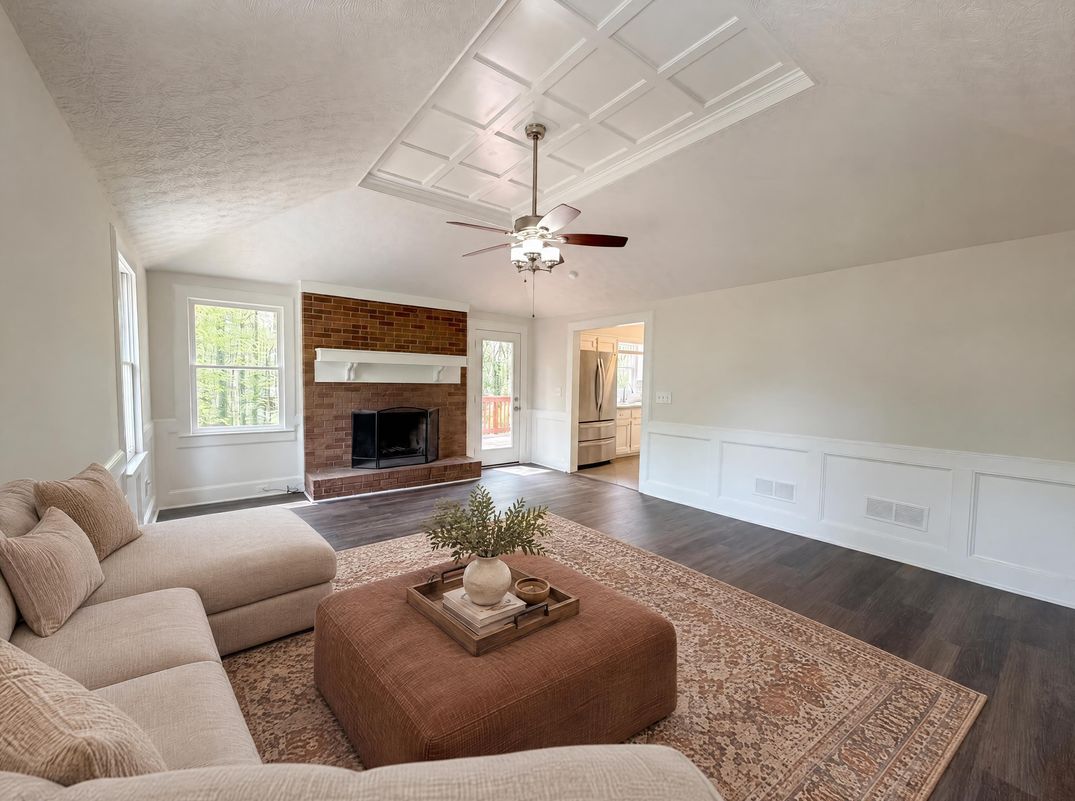 Property photo 3 of 4479 Alpine Ct