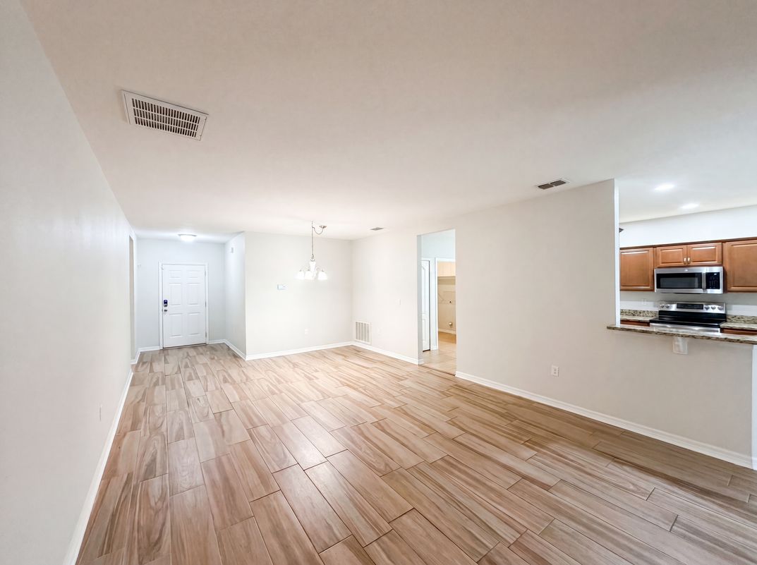 Photo 8 of 24 of 1048 Bethpage Rd, Auburndale, FL
