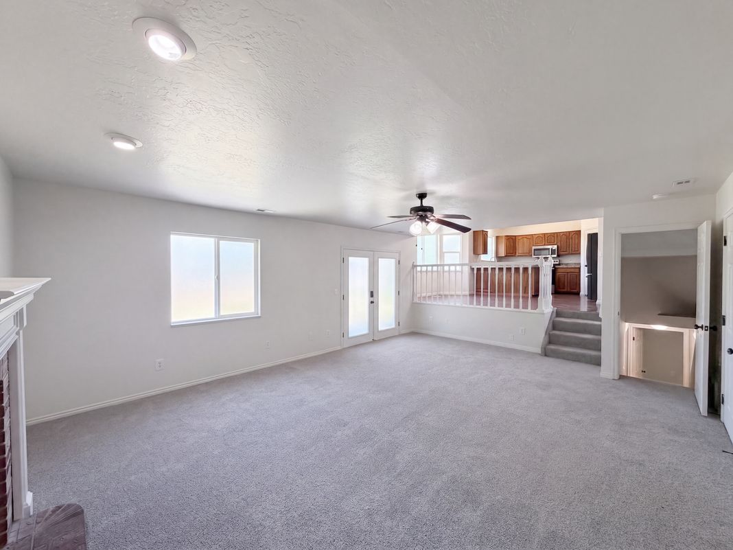 Property photo 3 of 5569 S 3400 W