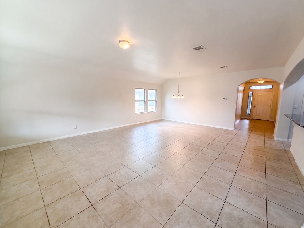 Property photo 3 of 18320 Drecker Springs Ln