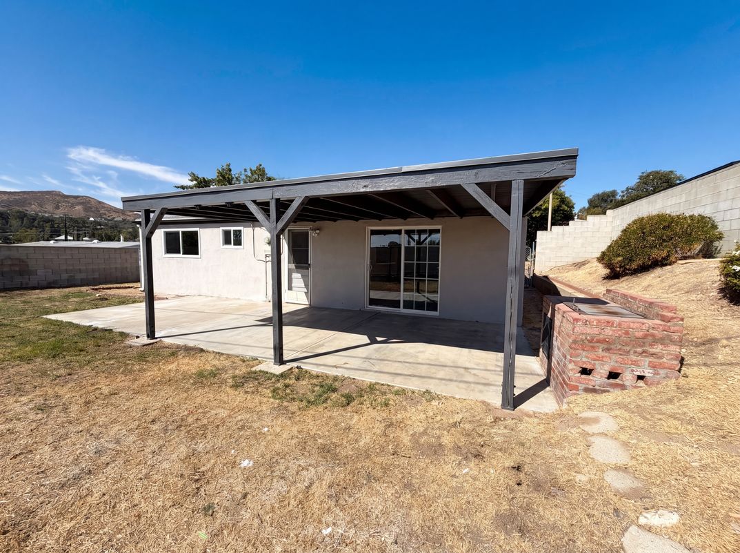 Photo 5 of 25 of 19016 Felbridge St, Canyon Country, CA